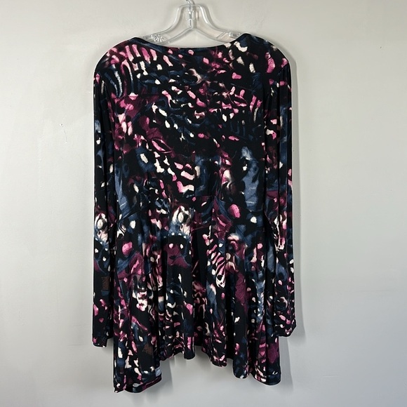 Torrid Multicolored Surplice Wrap Top Size 4X - Picture 11 of 15